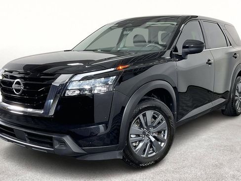 Used 2024 Nissan Pathfinder S image 15