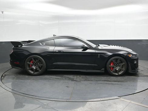 Used 2020 Ford Mustang Shelby GT500 w/ Carbon Fiber Track Pack RWD image 3