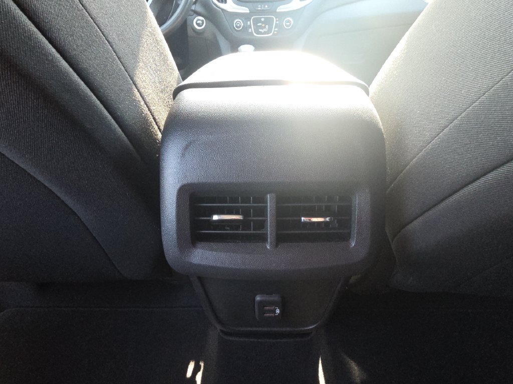 Used 2022 Chevrolet Equinox LT FWD image 30