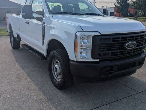 Used 2023 Ford F250 XL w/ XL Off-Road Package AWD/4WD image 2