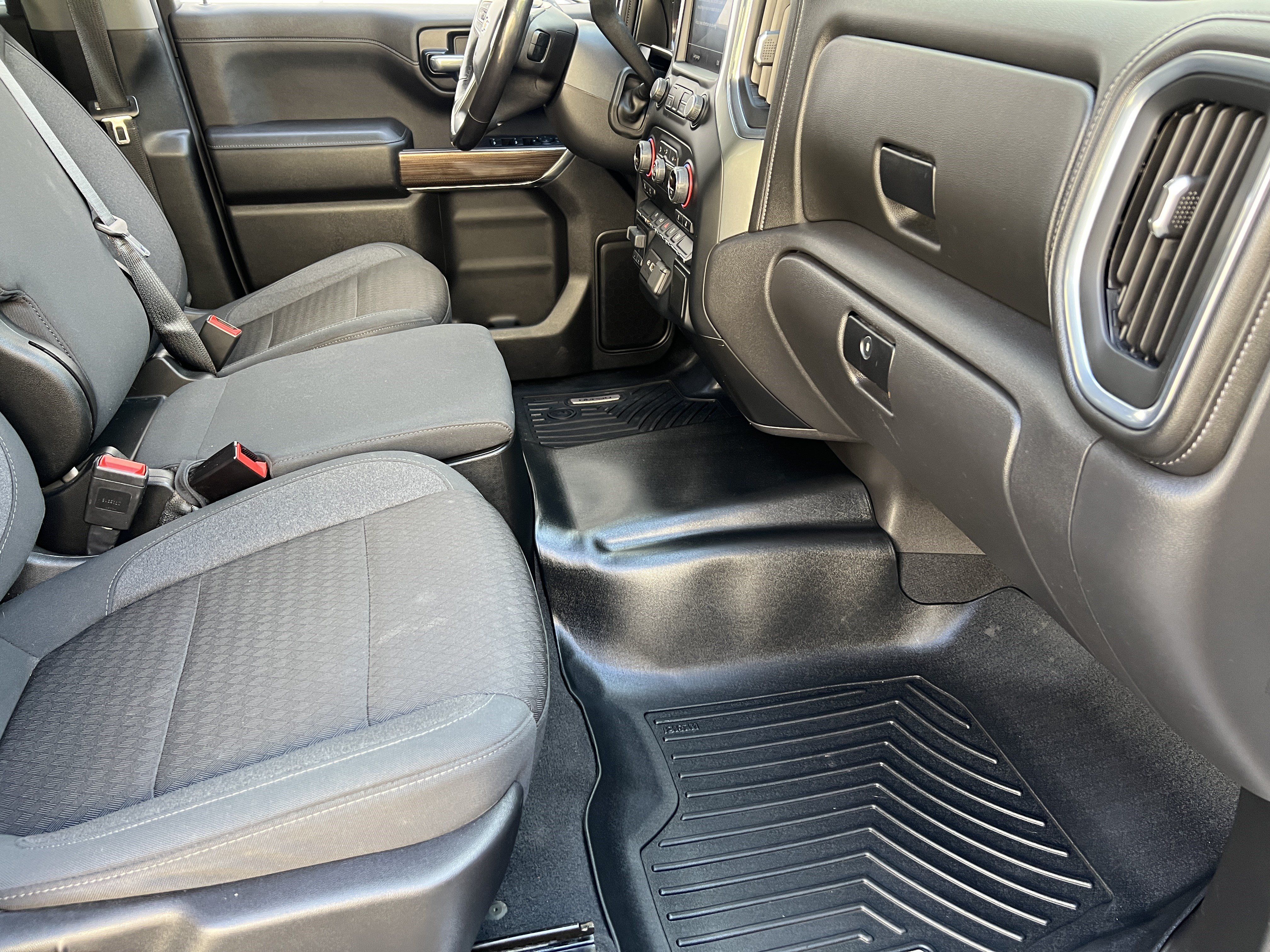 Used 2020 Chevrolet Silverado 1500 LT w/ All-Star Edition AWD/4WD image 19