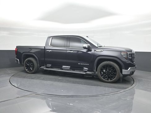 Used 2022 GMC Sierra 1500 SLT RWD image 11