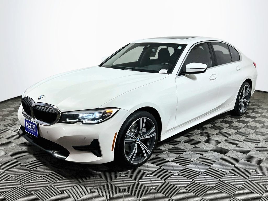 Used 2019 BMW 330i xDrive Sedan w/ Premium Package AWD/4WD image 3