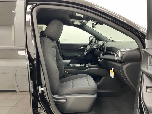 New 2026 Chevrolet Equinox LT w/ Safety and Technology Package AWD/4WD image 13