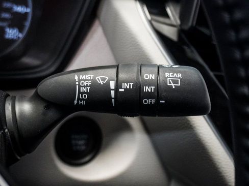 Used 2025 Toyota Corolla Cross LE image 15