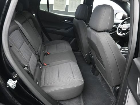 Used 2025 Chevrolet Equinox LT AWD/4WD image 10