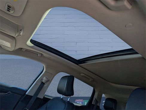 Used 2022 Lincoln Nautilus Reserve image 13