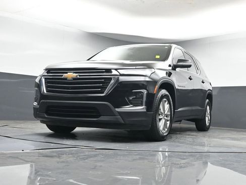 Used 2022 Chevrolet Traverse LT image 56