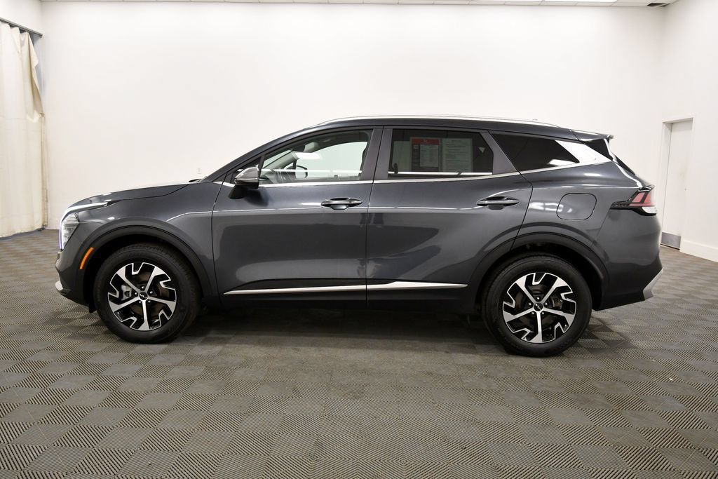 Certified 2025 Kia Sportage EX AWD/4WD image 4