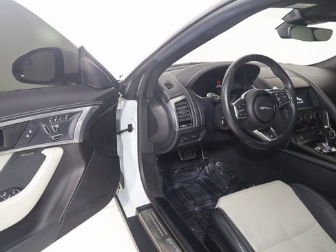 Used 2021 Jaguar F-TYPE R image 62