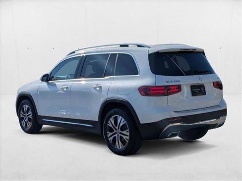 New 2026 Mercedes-Benz GLB 250 4MATIC image 2