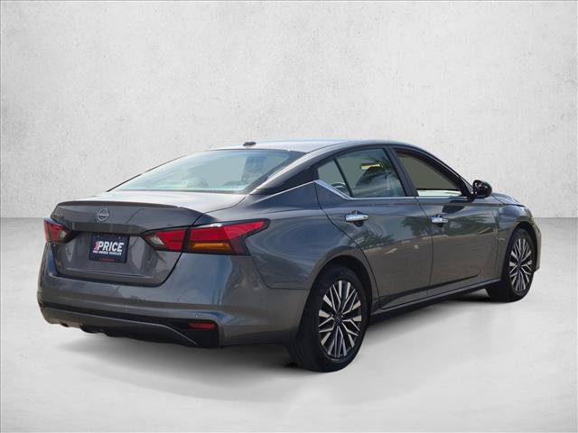 Used 2025 Nissan Altima 2.5 SV FWD image 6