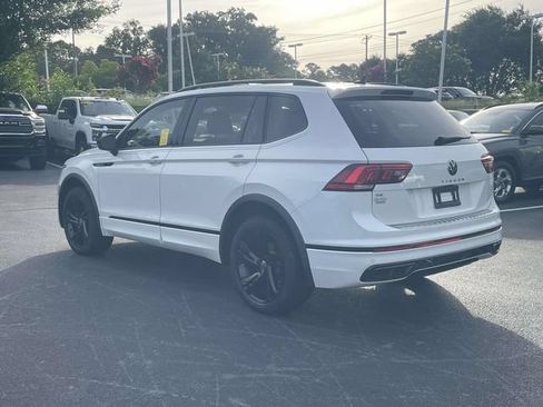 Used 2023 Volkswagen Tiguan SE R-Line FWD image 5