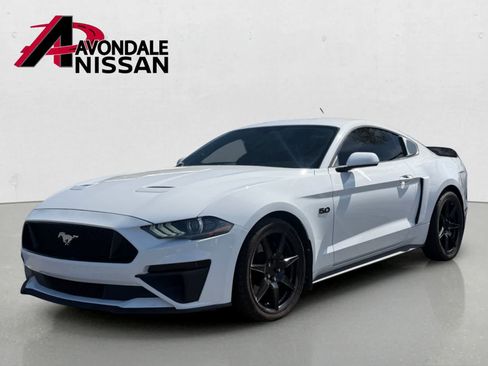 Used 2020 Ford Mustang GT RWD image 2