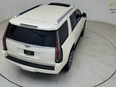 Used 2015 Cadillac Escalade Luxury RWD image 83