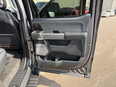 Used 2021 Ford F150 Lariat w/ Trailer Tow Package image 22