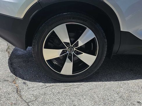 Used 2019 Volvo XC40 T5 Momentum AWD/4WD image 12
