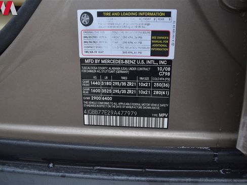 Used 2009 Mercedes-Benz ML 63 AMG 4MATIC image 30