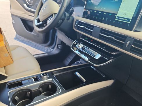 New 2026 Lincoln Corsair Premiere image 25