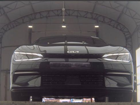 Used 2024 Kia EV6 GT-Line image 2