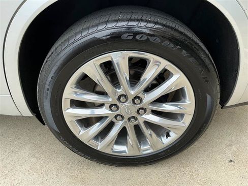 Used 2020 Cadillac XT6 Premium Luxury FWD image 23