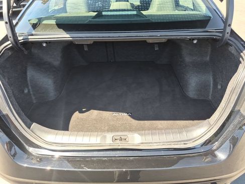 Used 2025 Nissan Altima 2.5 SV AWD/4WD image 29