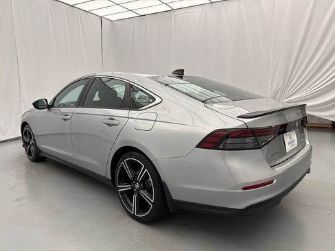 Used 2024 Honda Accord Sport image 5