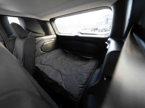 Used 2016 Jeep Renegade 75th Anniversary image 23