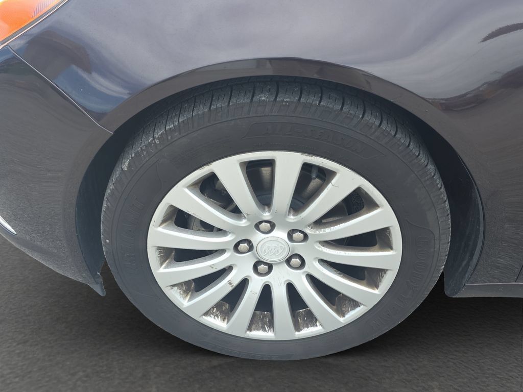 Used 2011 Buick Regal CXL Turbo w/ TO2 Preferred Equipment Group FWD image 4