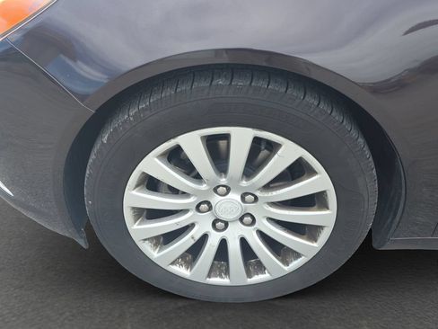 Used 2011 Buick Regal CXL Turbo w/ TO2 Preferred Equipment Group FWD image 4