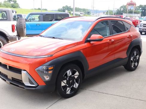 Used 2025 Hyundai Kona SEL FWD image 5