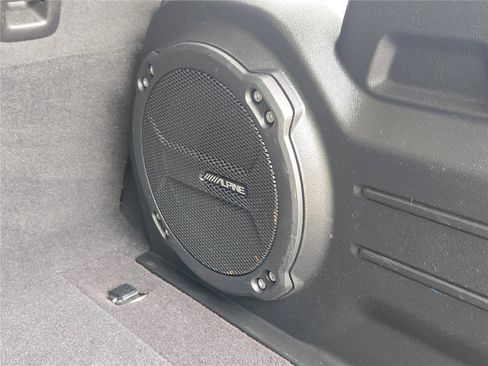 Used 2023 Jeep Wrangler Unlimited Sahara AWD/4WD image 15