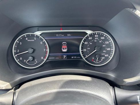 Used 2025 Nissan Sentra SV FWD image 19