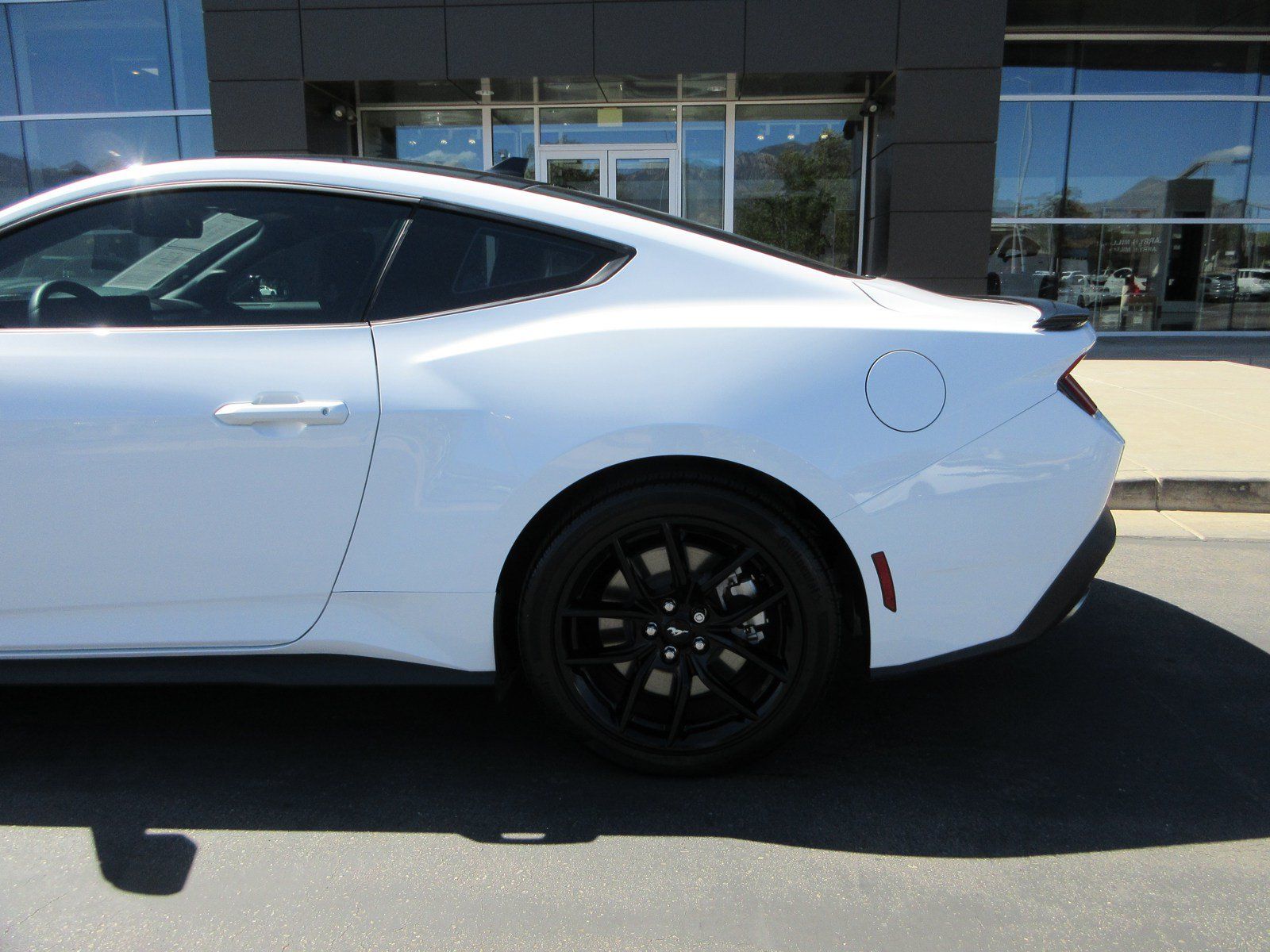 Used 2025 Ford Mustang GT Premium RWD image 5