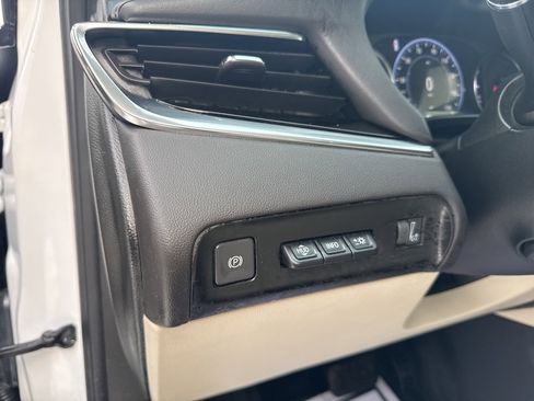 Certified 2022 Buick Enclave Avenir w/ Avenir Technology Package image 17