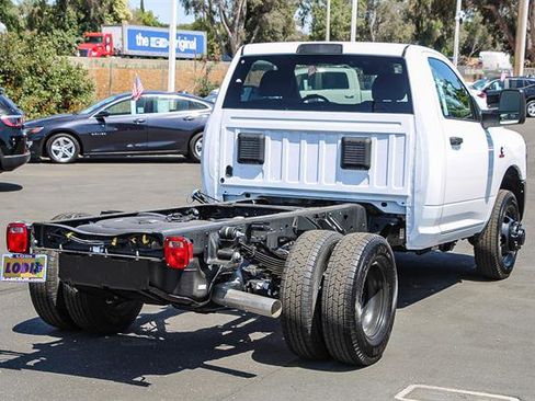 New 2025 RAM 3500 Tradesman image 4