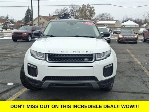 Used 2018 Land Rover Range Rover Evoque image 2
