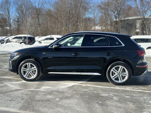 Used 2025 Audi Q5 e Premium Plus w/ Premium Plus Package image 3