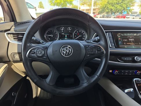 Used 2018 Buick Enclave Premium w/ Experience Buick Package FWD image 22