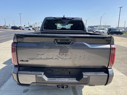Used 2023 Toyota Tundra Platinum w/ Advanced Package AWD/4WD image 4