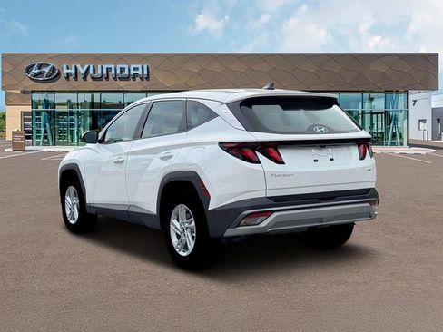 New 2026 Hyundai Tucson SE image 5