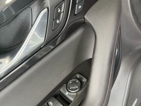 Used 2020 Chevrolet Blazer RS image 19