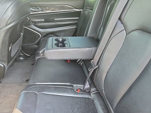 Used 2021 Jeep Grand Cherokee L Limited w/ Trailer Tow Group (B) AWD/4WD image 25