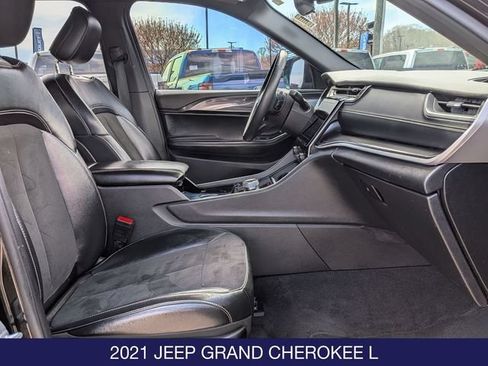 Used 2021 Jeep Grand Cherokee L Laredo AWD/4WD image 28
