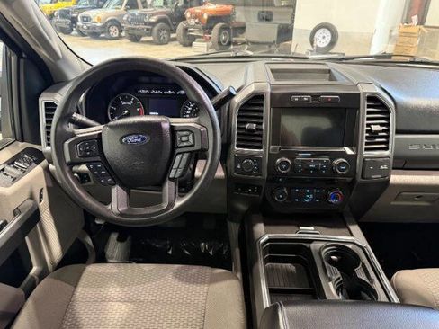 Used 2017 Ford F350 XLT w/ XLT Value Package AWD/4WD image 19