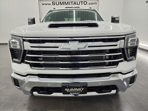 Used 2024 Chevrolet Silverado 2500 LTZ w/ LTZ Plus Package image 26