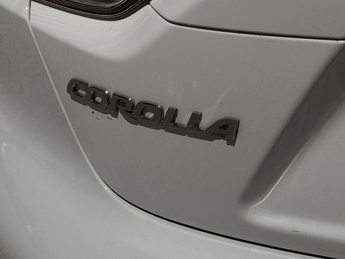 Used 2025 Toyota Corolla LE FWD image 8