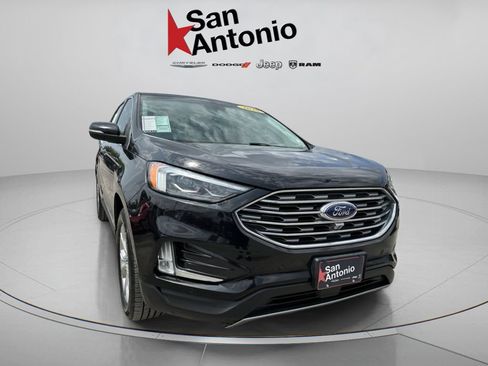 Used 2020 Ford Edge Titanium w/ Equipment Group 301A AWD/4WD image 3