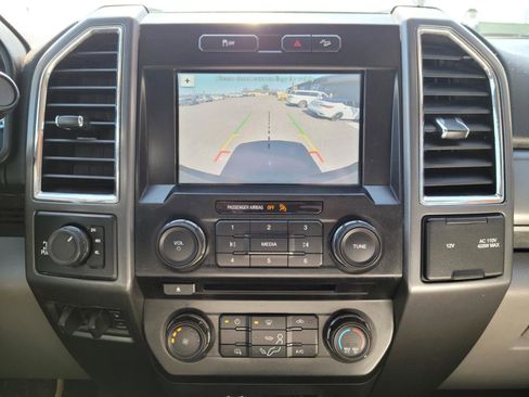 Used 2017 Ford F250 XLT w/ FX4 Off-Road Package image 11