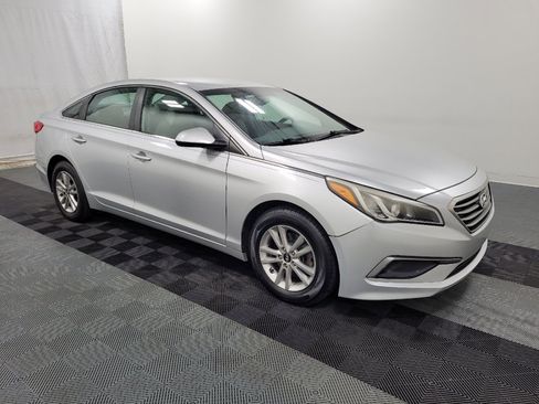 Used 2016 Hyundai Sonata SE FWD image 11